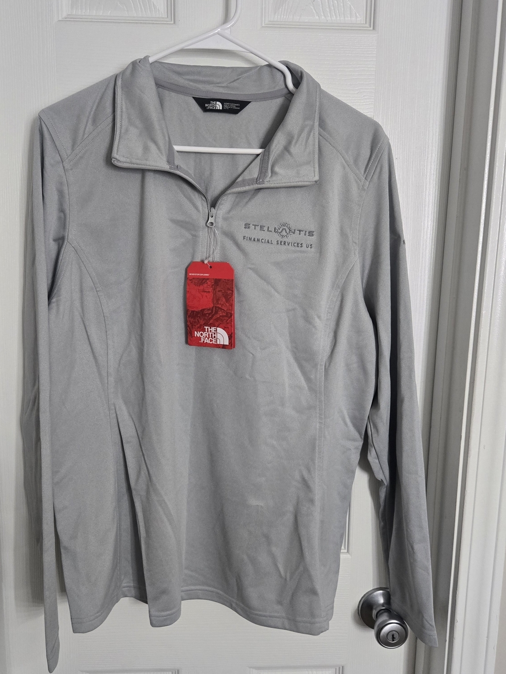 The North Face Men’s Gray Quarter-Zip Pullover - Stelantis Logo New Size XL**